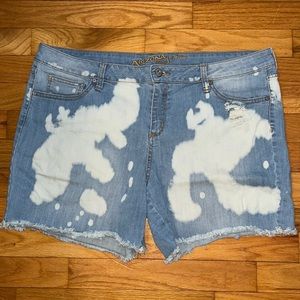 Juniors denim shorts